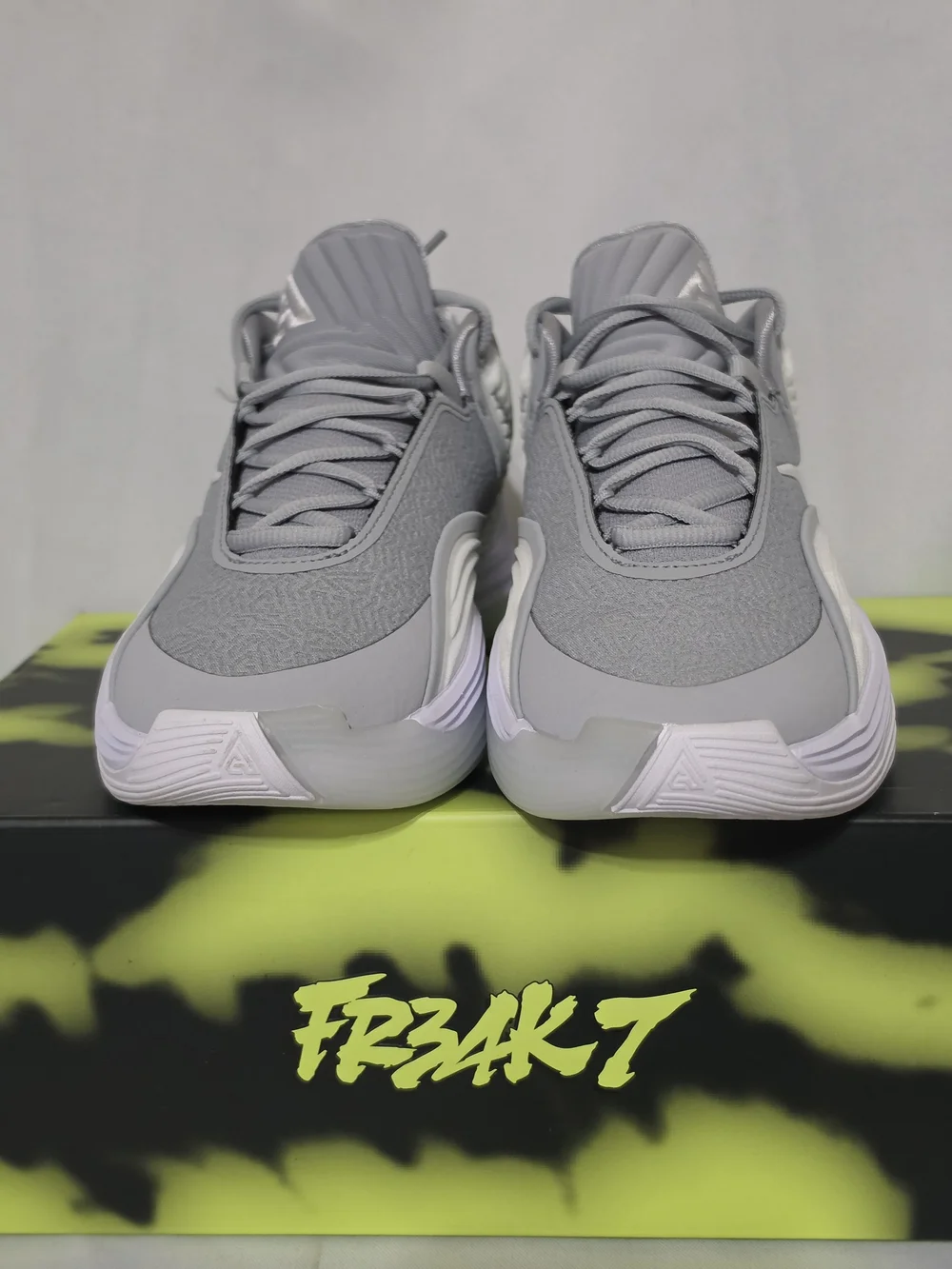 Nike Giannis Freak 7 TB 'Wolf Grey' US Men Size 7.5/Women Size 9 (NWOT)